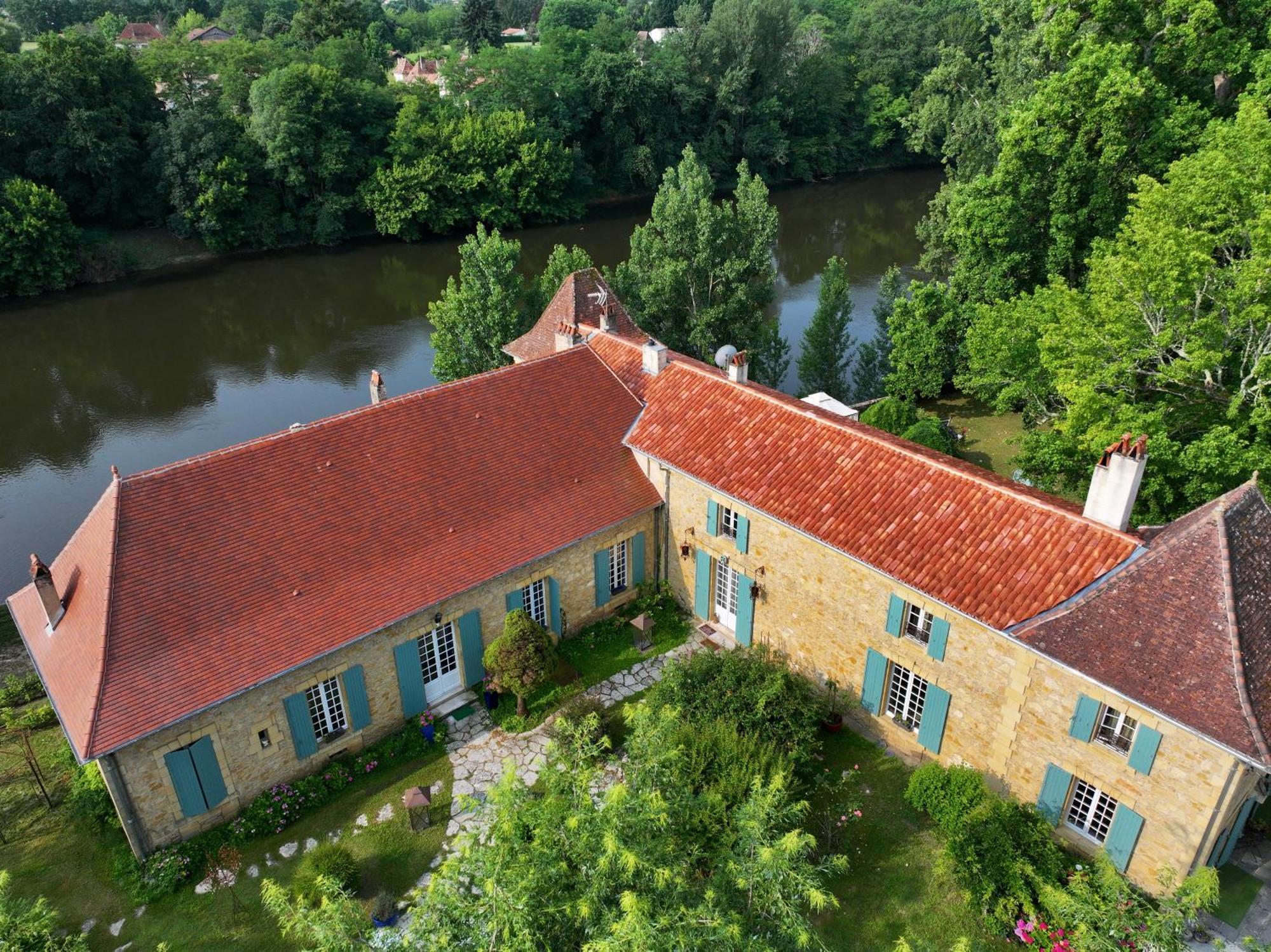 La Rebiere D'Or, B&B Et Gite Mouleydier Eksteriør billede