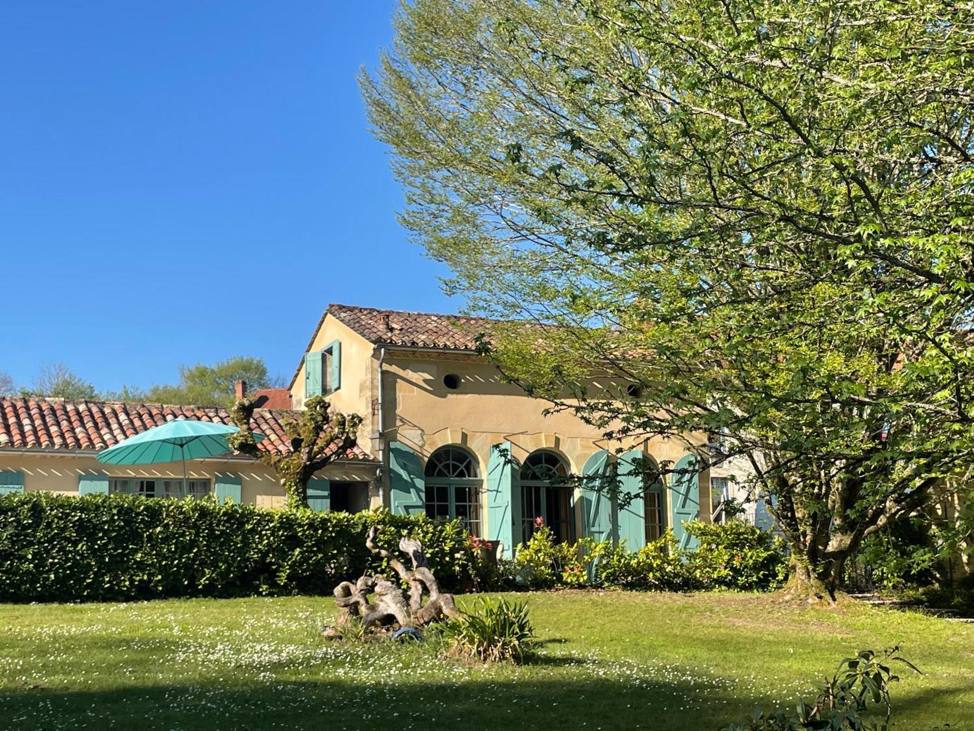 La Rebiere D'Or, B&B Et Gite Mouleydier Eksteriør billede